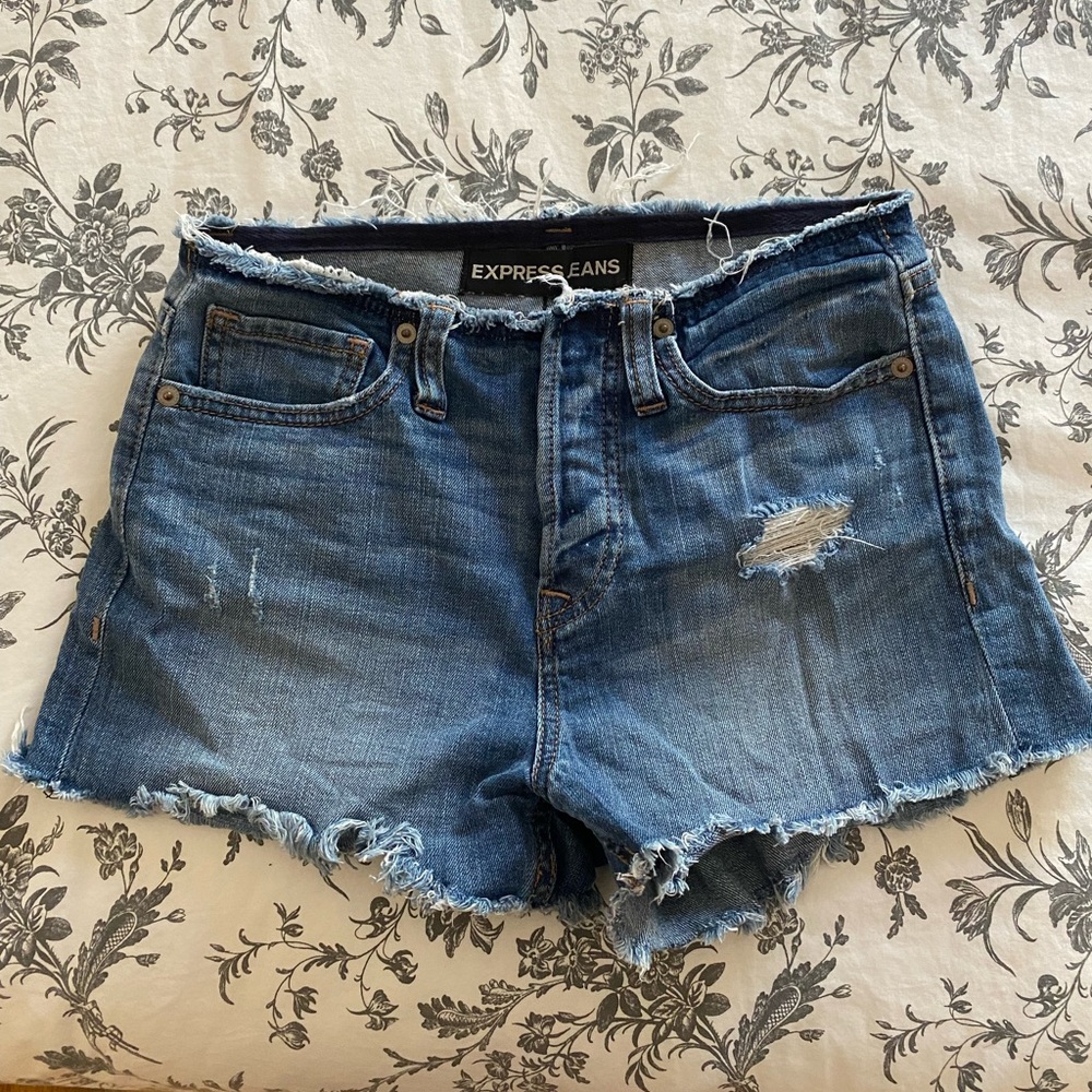 Express Jeans denim shorts women’s size 00 raw cut waist